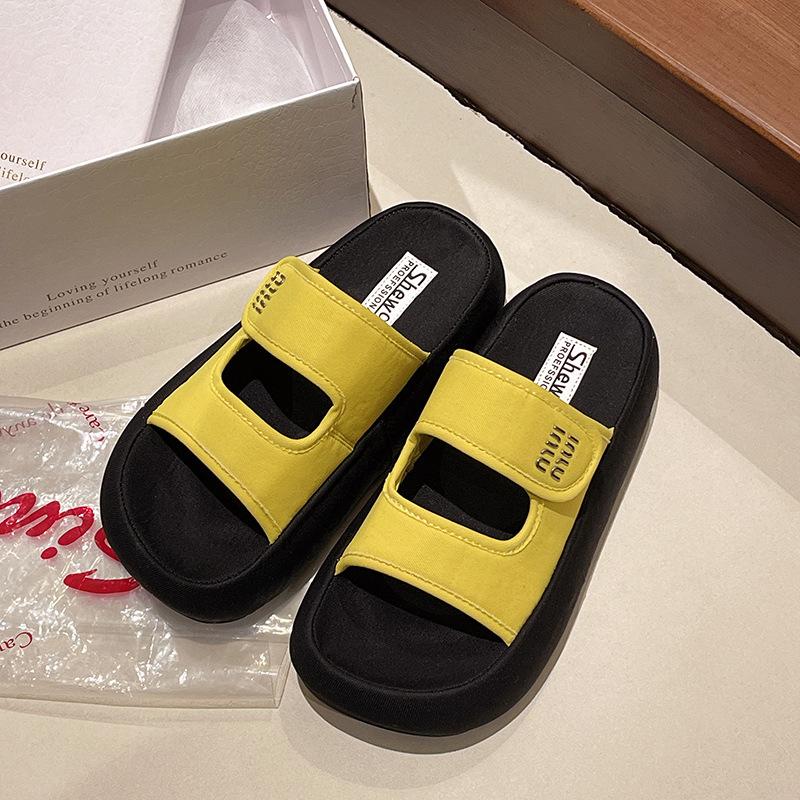 

Thick-soled Velcro one-word slippers for women 2025 summer new versatile and lightweight outer wear fashionable casual cool slippers for women 40 светло-желтого