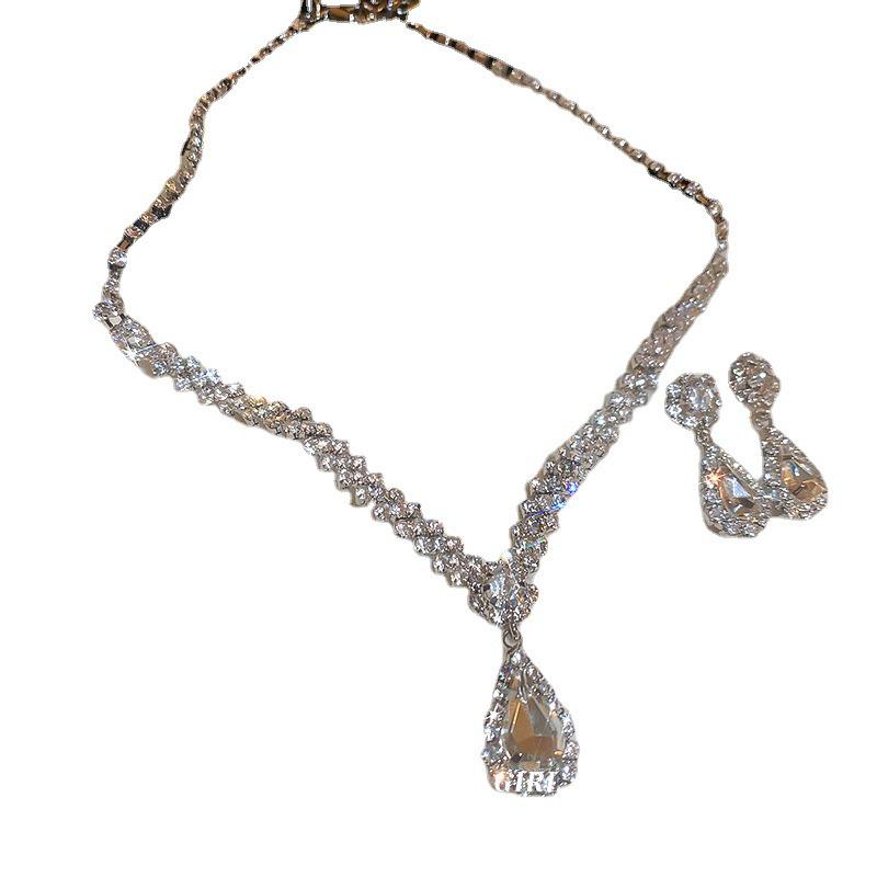Rhinestone Water Drop Tassel Necklace & Earrings Set - Trendy V-shaped Design for Elegant Style