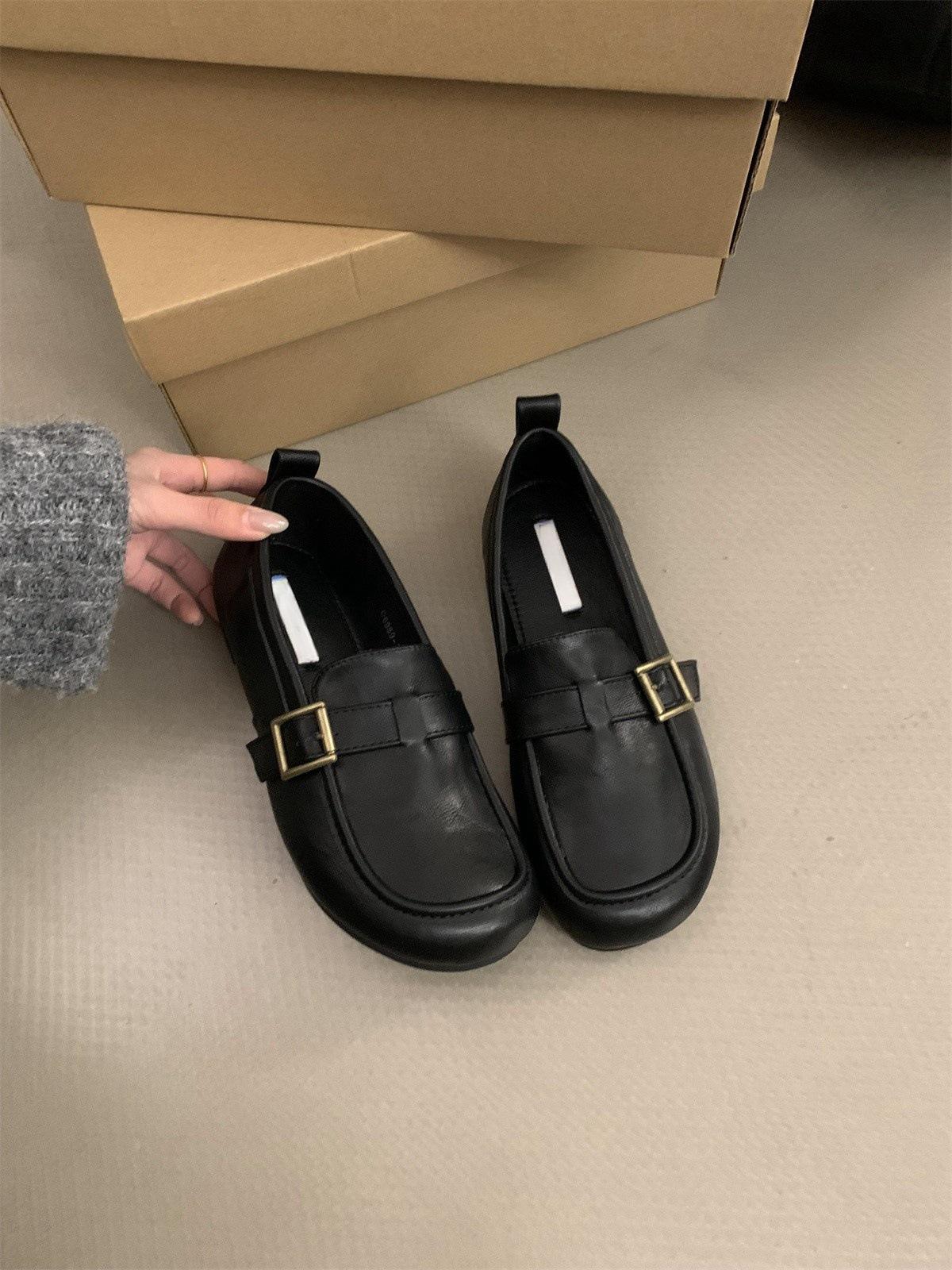 

Literary and retro loafers for women s 2004 autumn and winter new flat-soled small leather shoes with soft soles and one pedal. Lazy Doudou single sho 40 чёрный