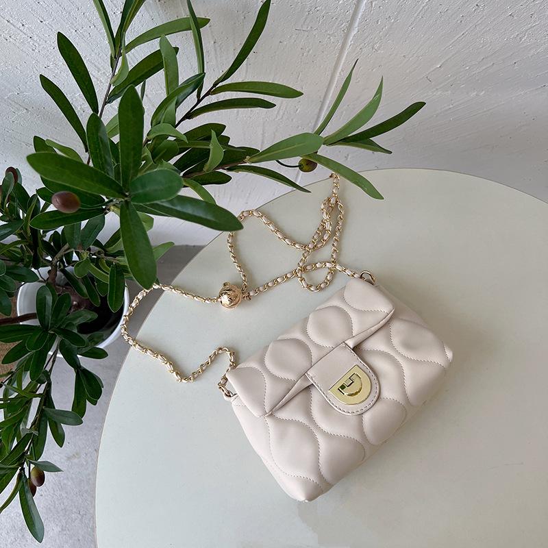 Kette Kleine Tasche für Damen Ein-Schulter Umhängetasche für Transport Perlen Rautenform Kleine Tasche im Chanel-Stil