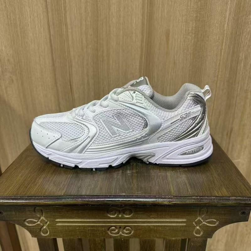 Low-Top Breathable Retro Running Shoes Men Women Cushioned Comfort Sneakers With Hidden Heel Lift