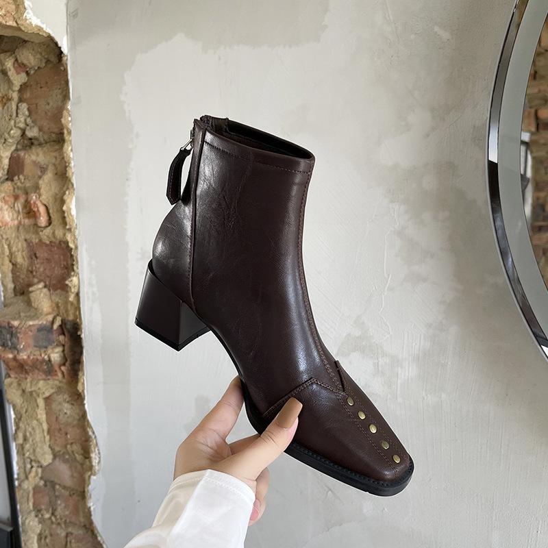 

British retro thick heel short boots autumn and winter new rivet thin boots rear zipper Martin boots soft leather 36 коричневый