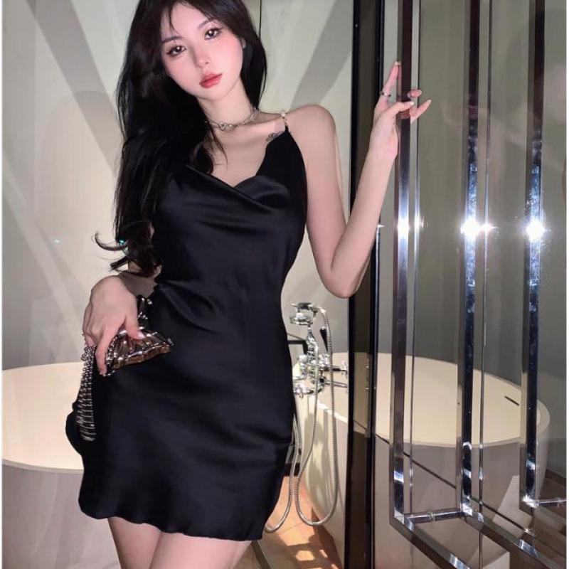 Hong Kong Style Backless Pearl Chain Strap Summer Dress - Slim Fit Hip-Hugging Short Skirt for Women