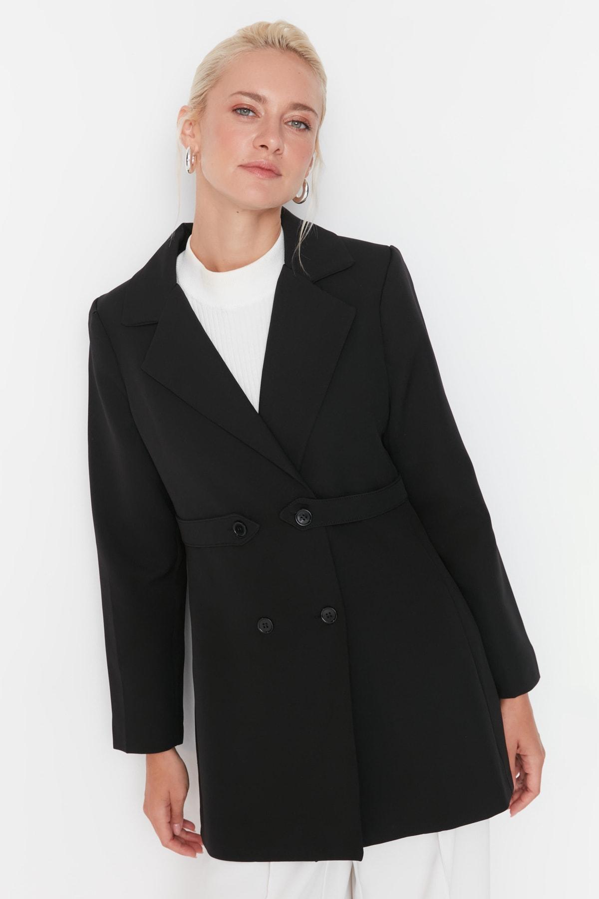 

Черный пиджак на двух пуговицах на подкладке из тканого материала TCTAW23CK00053..