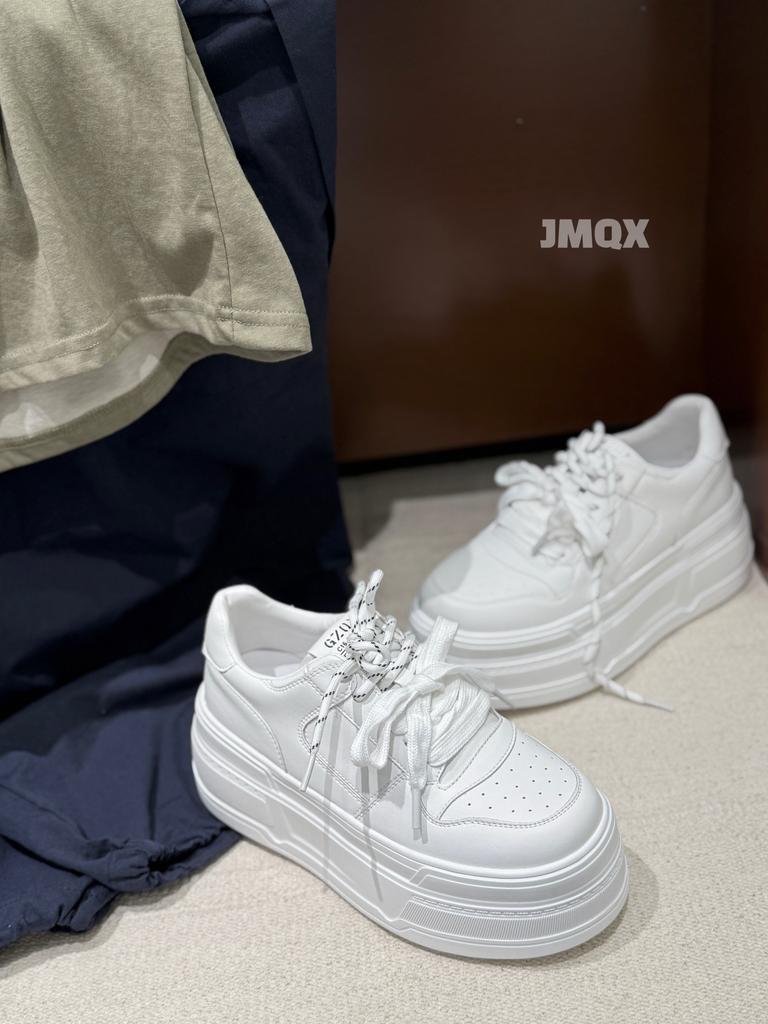 Small height increase muffin shoes women's pair of shoelaces leather little white shoes 2025 autumn new platform sports casual shoes