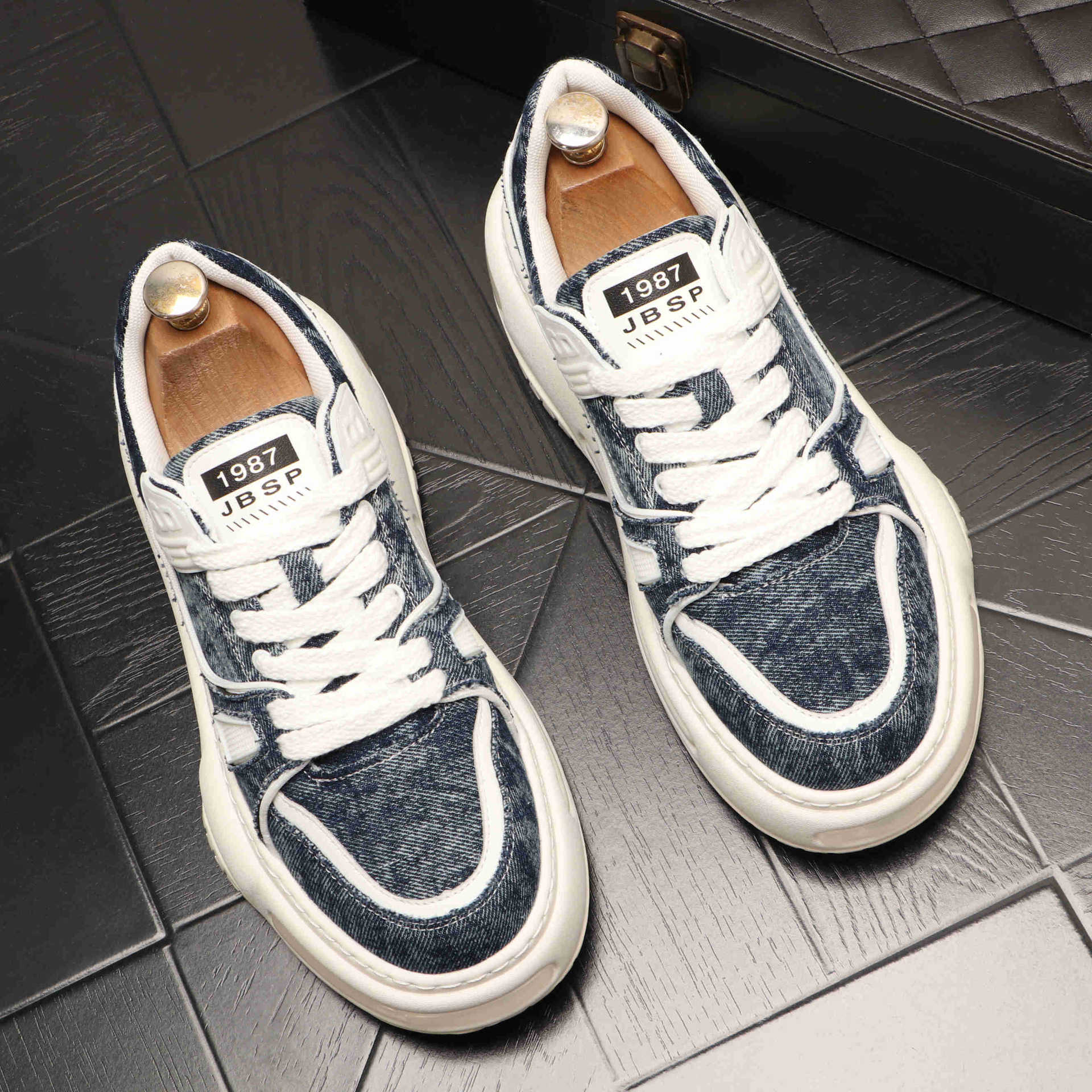 

Men s Wide Feet Sneakers Extra Toe Room Comfortable Fit Shoes 38