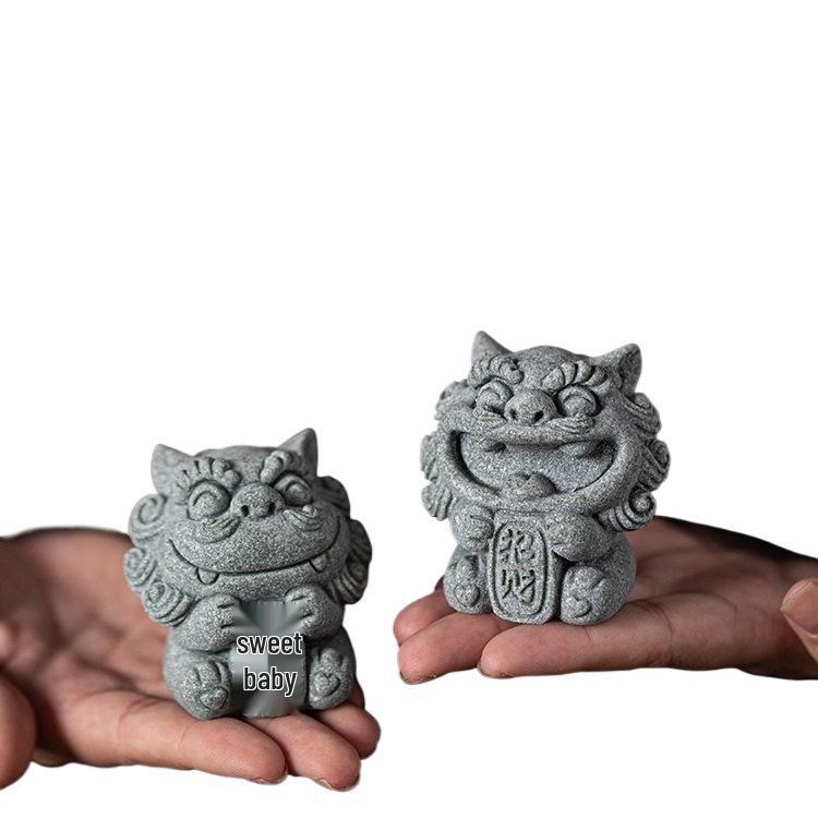 Small Fengshiye Chinese Stone Lion Pair: Desktop Mascot and Creative Tea Pet Ornament for Bonsai and Fish Tank Décor