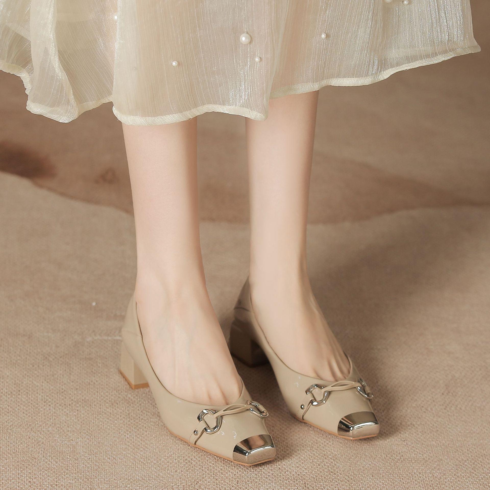 

H986-3 туфли из лакированной кожи со стальной головкой, детские, ранняя весна, новые, женские туфли Huizhou, с подкладкой из овчины, на низком каблуке, на высоком каблуке, с металлической пряжкой 40 абрикосовый