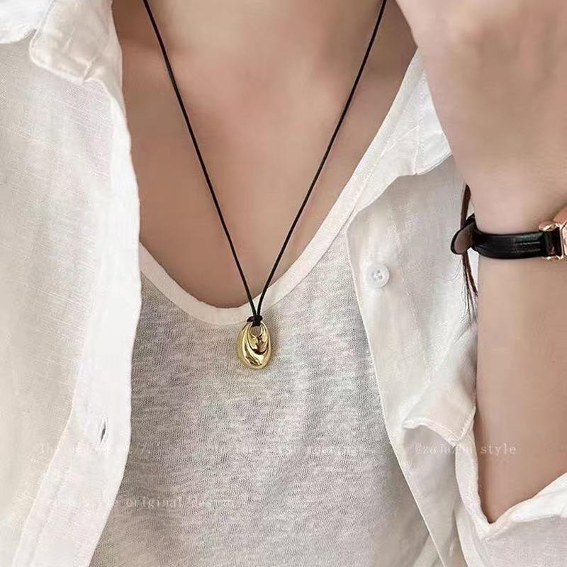 Retro Autumn and Winter Long Necklace Women's High-end Sweater Chain Niche Design Accessories