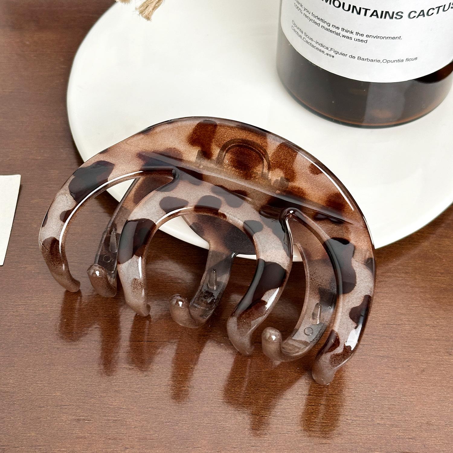 

Large Hair Modern Claw For Women Unique Design Perfect For Chic Hairstyles Brown Dot
