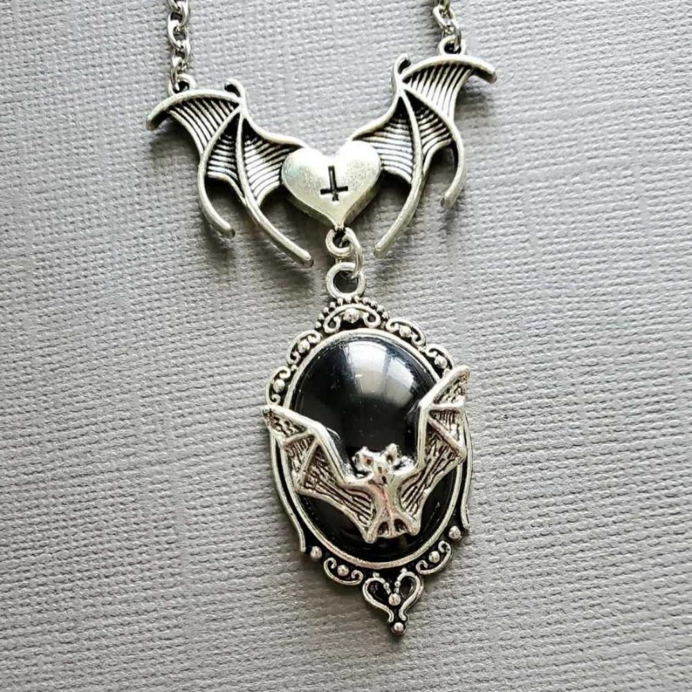 Creatieve Gotische Stijl Vampier Vleermuis Hartvormig Kruis Hanger Ketting voor Vrouwen Mannen Halloween Feest Esthetische Sieraden Accessoire