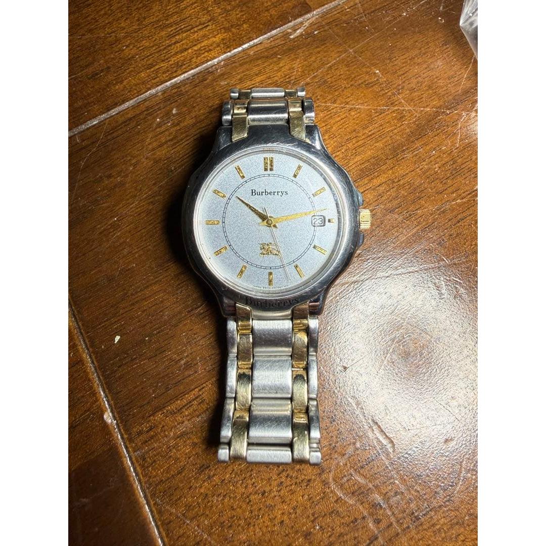 Used 139:Burberry analog watch silver/gold
