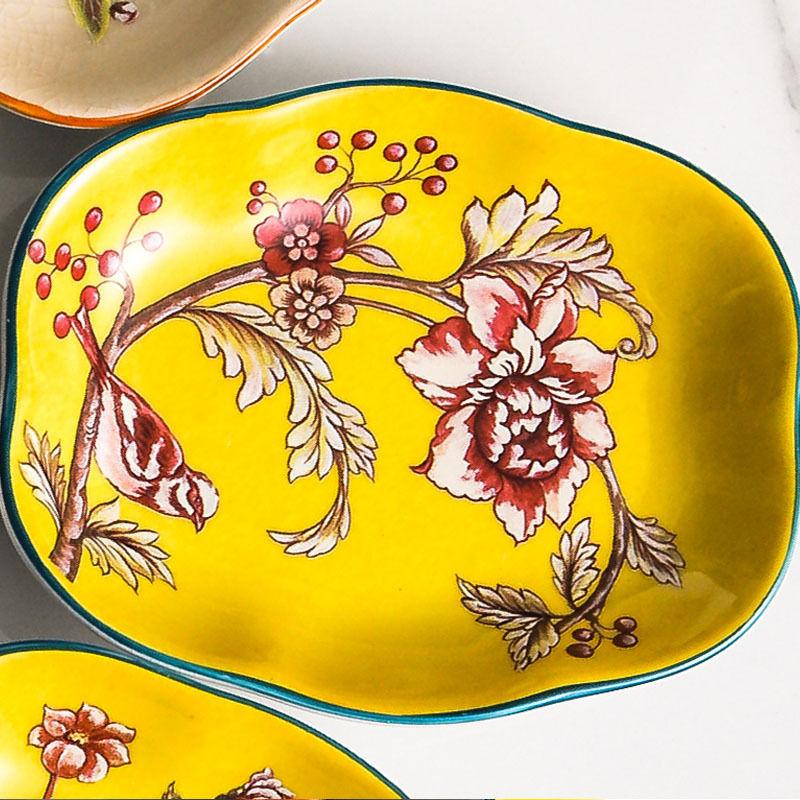 Creative Painted Flowers Ceramic Soap Dish Toilet Hand Wash Soap Dish Bathroom Accessories Hotel Bathroom Soap Dish Storage Tray