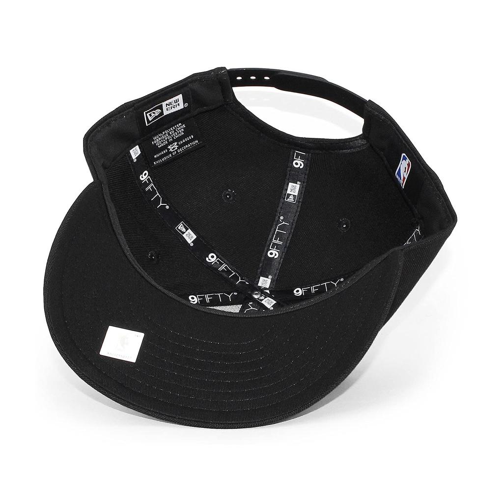 (Nová éra) NEW ERA NBA [TÝMOVÁ ZÁKLADNÍ SNAPBACK VÝCHODNÍ KONFERENCE BLK-WHT] (CHICAGO BULLS) [Použitý]