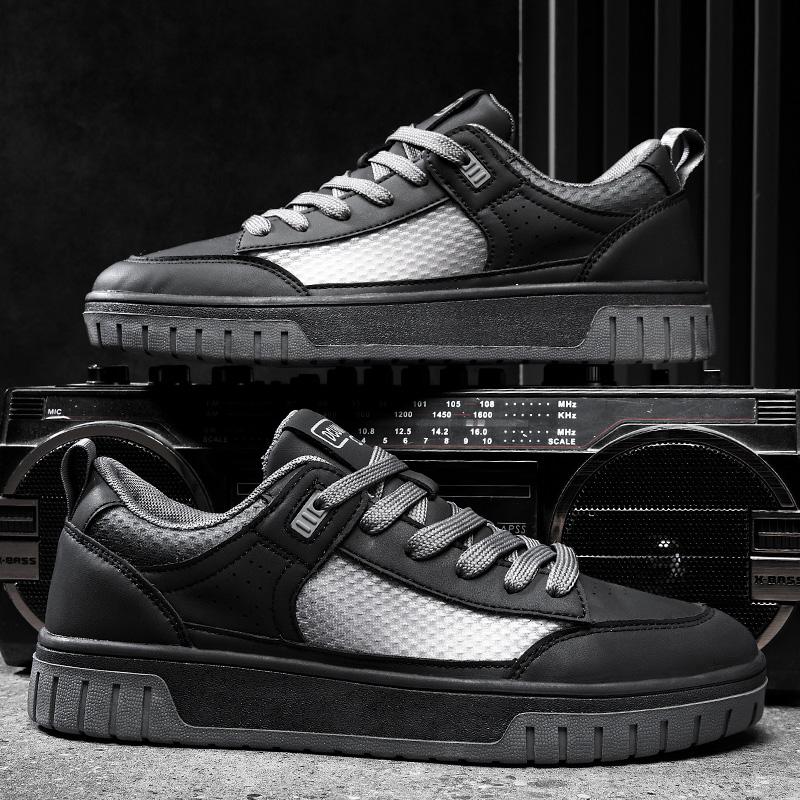 Men's Black White Skateboard Shoes Male Students Sports Walking Casual Sneakers Travel Footwear