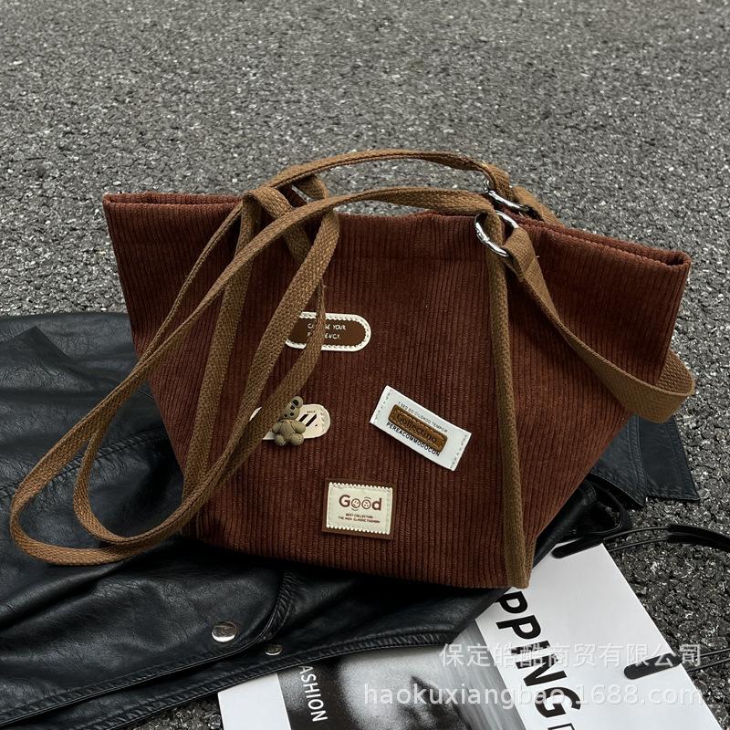 Casual Bag Women's Autumn and Winter 2025 New Shoulder Bag Large Capacity Tote Bag Corduroy Class Commuter Bag