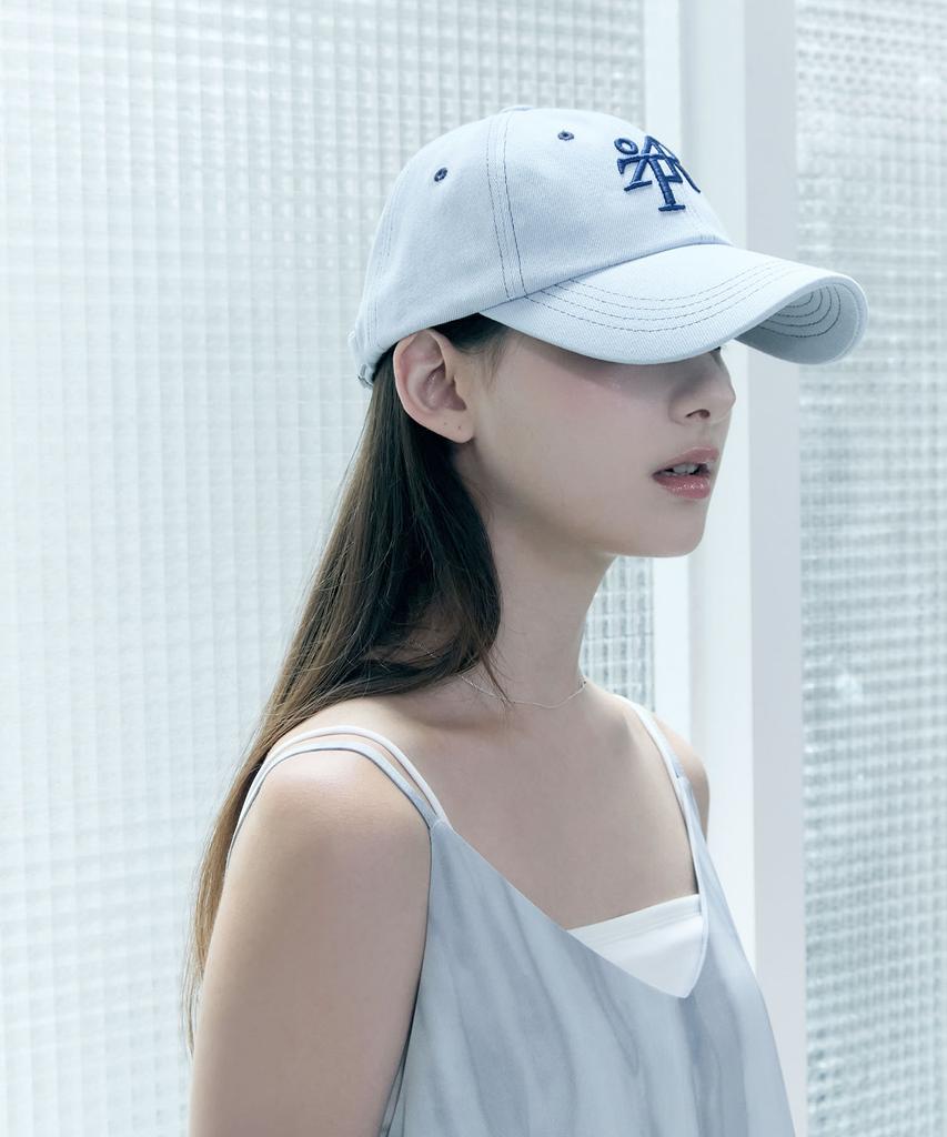 Oateu Signature Typo Stitch Cap [Light Blue]
