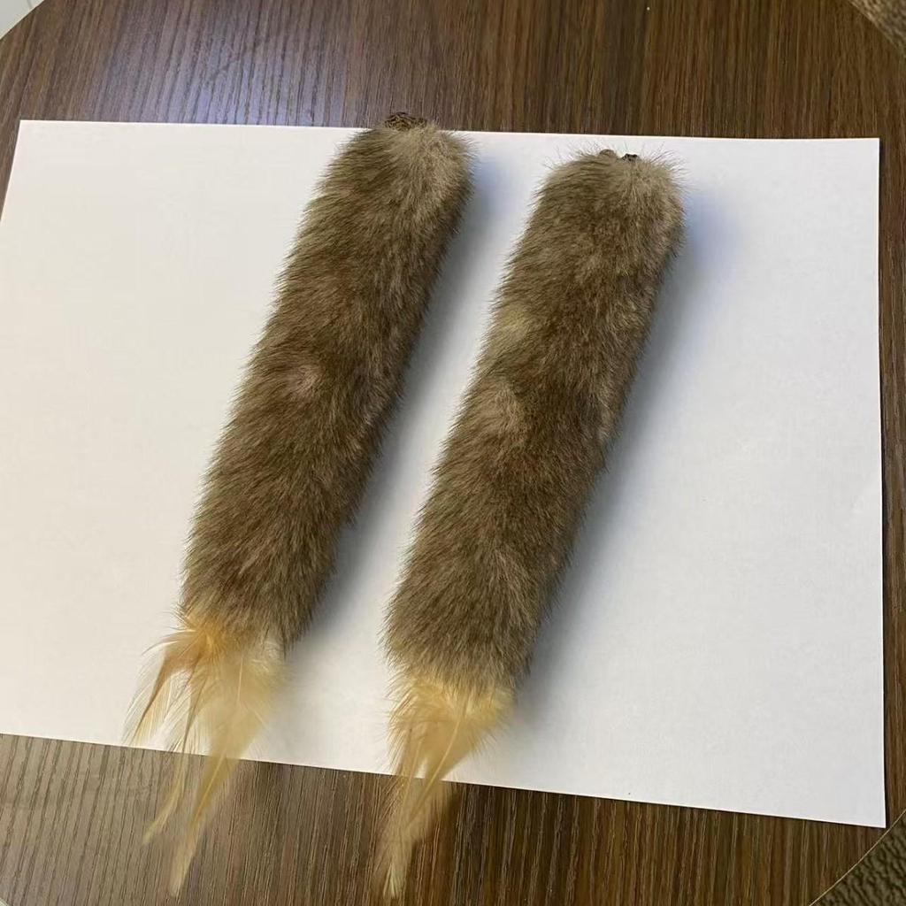 Faux Mink Fur Cat Enrichment Sniffing Toy - Durable Feather Teaser Stick for Self-Entertainment and Hunting.