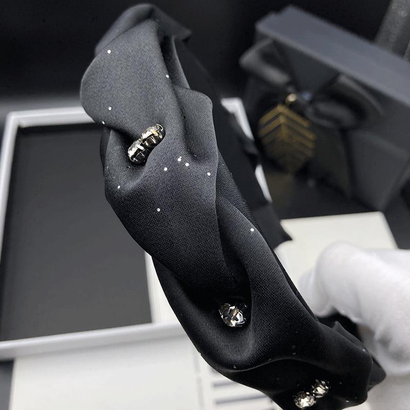 Schwarzes Satin Strass Kronen Stirnband: Damen Original Vielseitiges Streetstyle Haaraccessoire