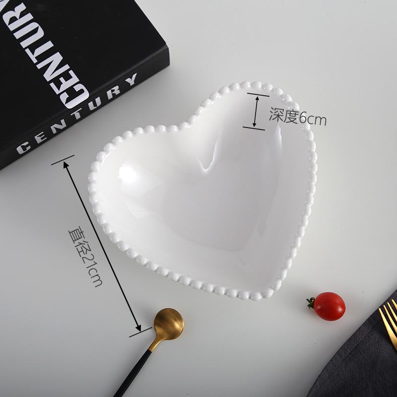 White Ceramic Heart Plate Delicate Salad Dessert Bowl Multi-Grid Snack Bowl Creative Peach Heart Cake Breakfast Plate Tableware
