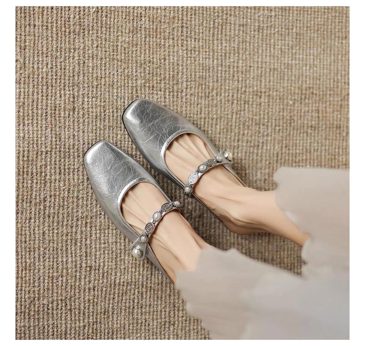 

Leather French inner heightening bag head half slippers women s summer outer wear square head one-word diamond with lazy Muller sandals flat bottom 35 серебряный