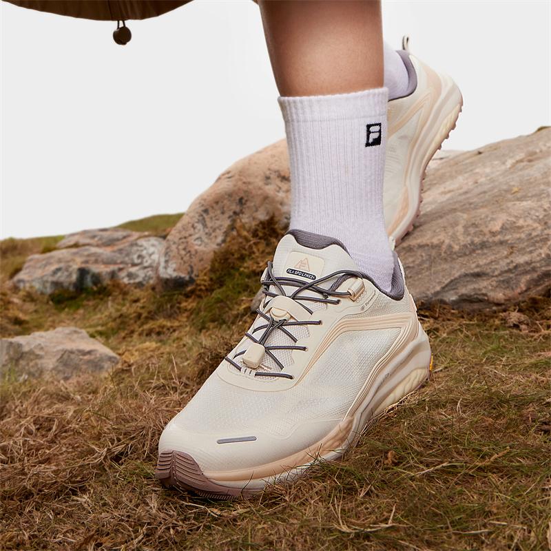 FILA Breathable Versatile Durable Low-Top Outdoor Functional Shoes Women Shoes Milk-White Sunset-Yellow A12W431203FGC