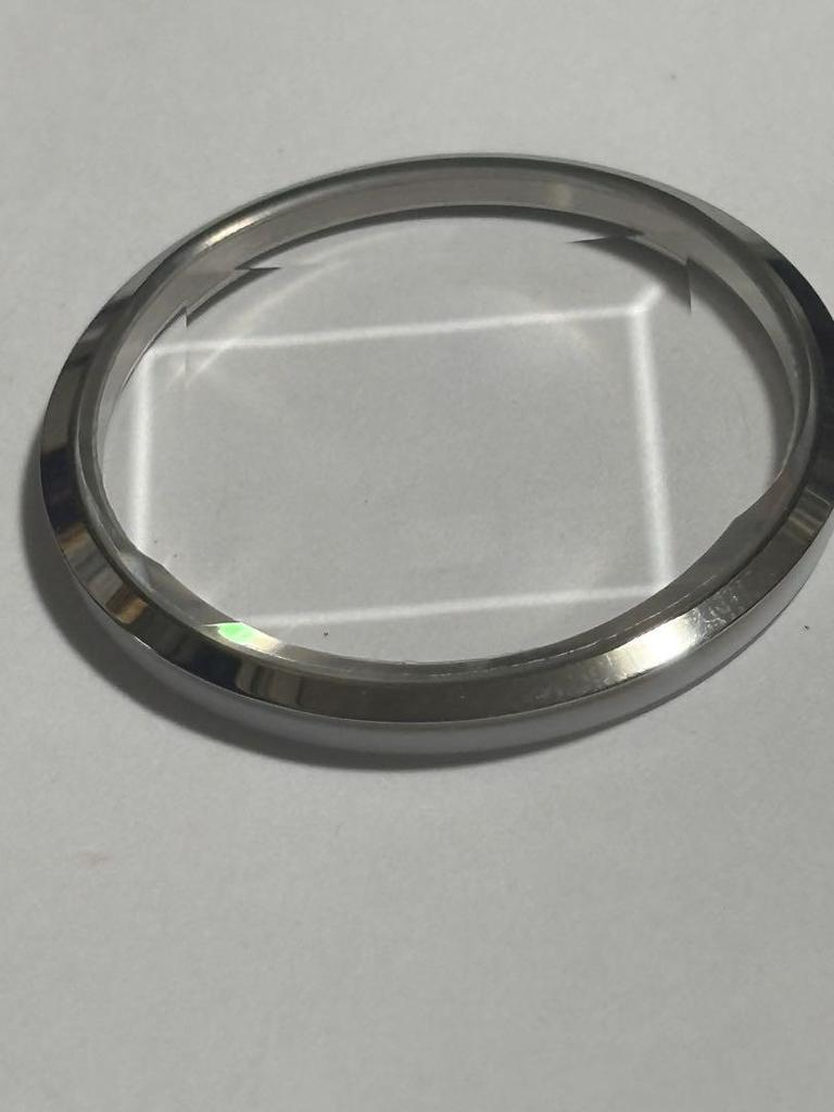 [USED] Citizen 30.8mm Watch with Bezel and 5-Cut Glass