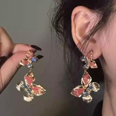 0 Nowy chiński styl niszowe kolczyki motylki malowane sprayem kobiecość lekki luksus high-end długie kolczyki sztyfty