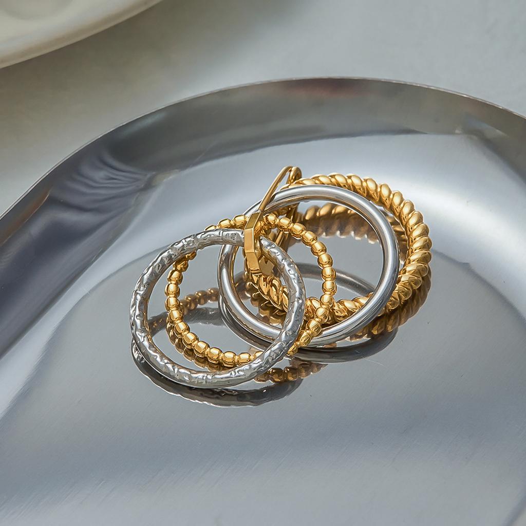 Youthway Mehrschichtiger Spiral-Verdrehter Stapelring Handgefertigt Vergoldeter Edelstahl Unisex Wasserdichte Fingerjewelry Neues Geschenk