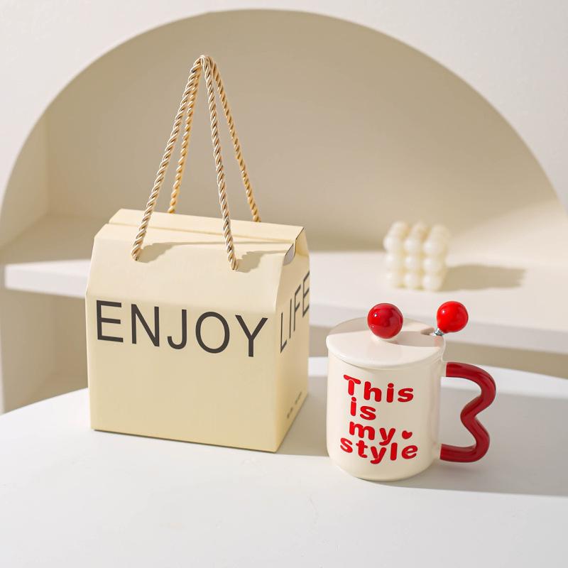 Mode Keramik Wasserbecher Kreative Haushaltstasse Paartasse Kaffeetasse mit Deckel Löffel Zum Verschenken an Freunde