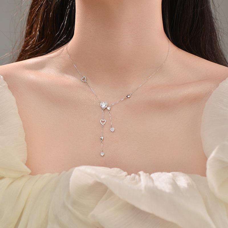 Love Tassel Necklace Temperament Versatile Collarbone Chain Niche Design Ornament Light Luxury Gift for Girlfriend