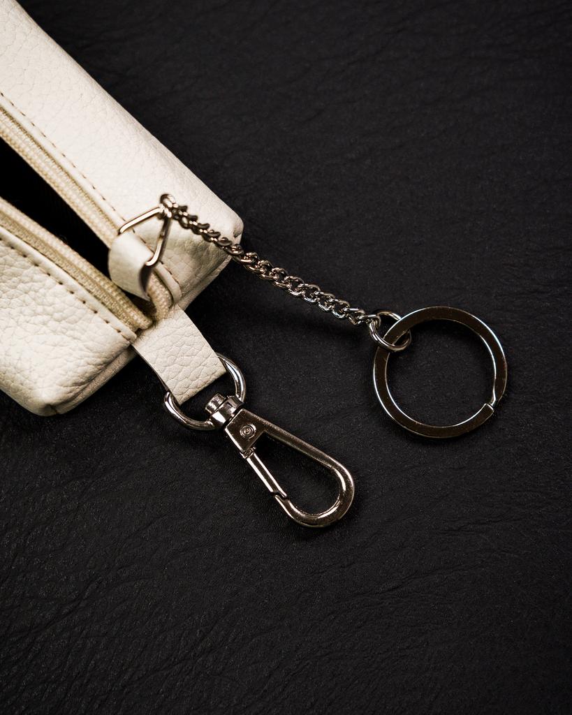 Leather key case SKL-011A-NDM-1755 L.Beige