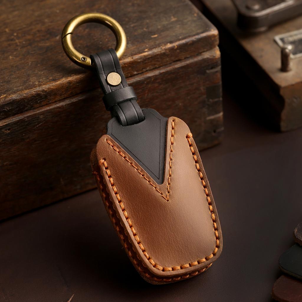 Leather Car Key Fob Case Cover for Toyota CHR Camry Prius Land Cruiser Prado Furniture Corolla Yaris RAV4 Highlander Accessories