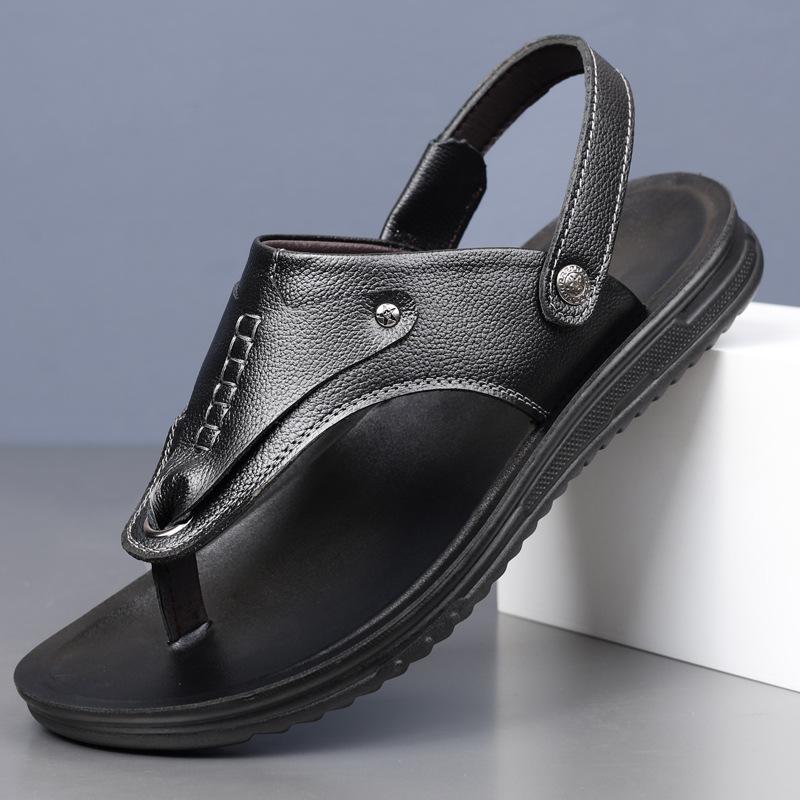 

2025 Summer Anti-slip Beach Shoes for Men Fashion Casual New Designer Leather Sandals Male Solid Color Flip Flops Man 38