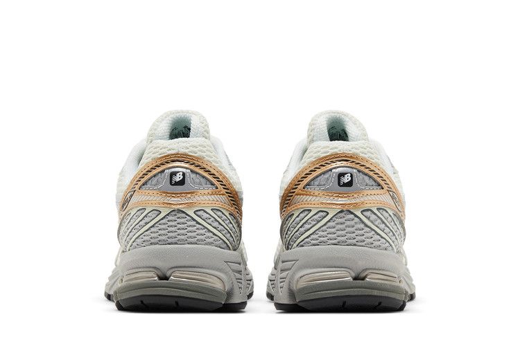 New Balance 860v2 Sea Salt Gold Metallic