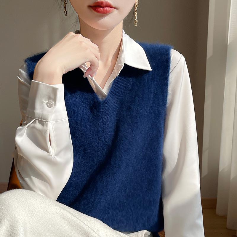 Women's Luxury Wool Cable Knit V-Neck Vest - Autumn/Winter Collection