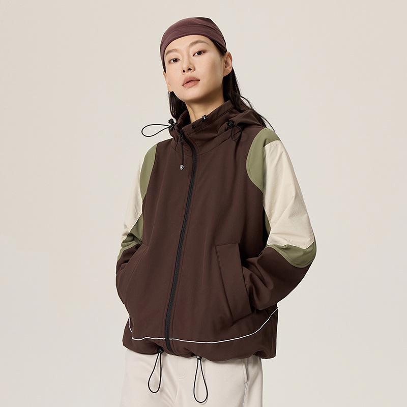 Colorblock Water-Repellent Softshell Jacket with Elastic Hem and Fleece Lining