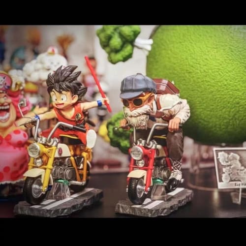 Set of 2 Dragon Ball figures featuring Son Goku and Kame-Sennin on a motorcycle, 13cm, no box. A great gift for kids, anime, car decorations, souvenir