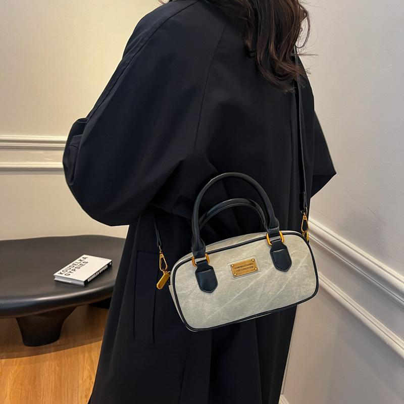 

2025 новая нишевая дизайнерская сумка женская высококлассная сумка с леопардовым принтом женская универсальная сумка-мессенджер на цепочке в иностранном стиле маленькая квадратная сумка 22*7*12