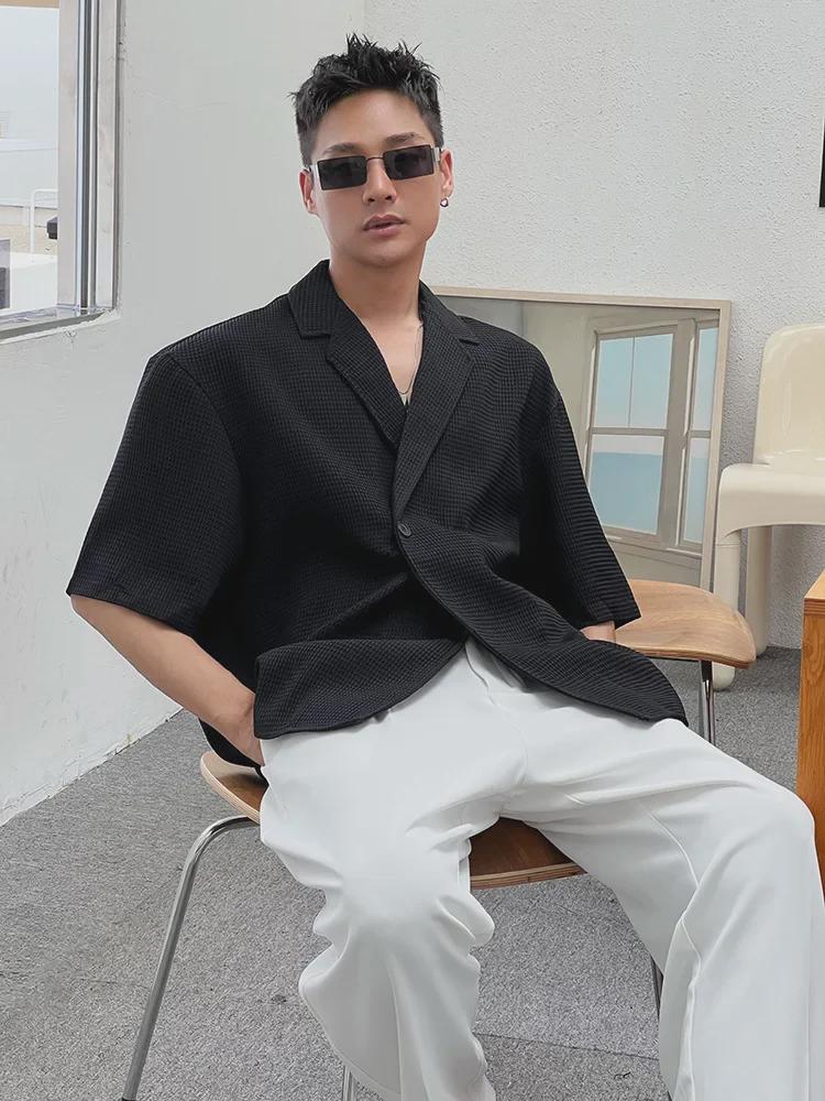 Men's Stylish V-Neck Waffle Collar Shirt - Short Sleeved & Loose Fit