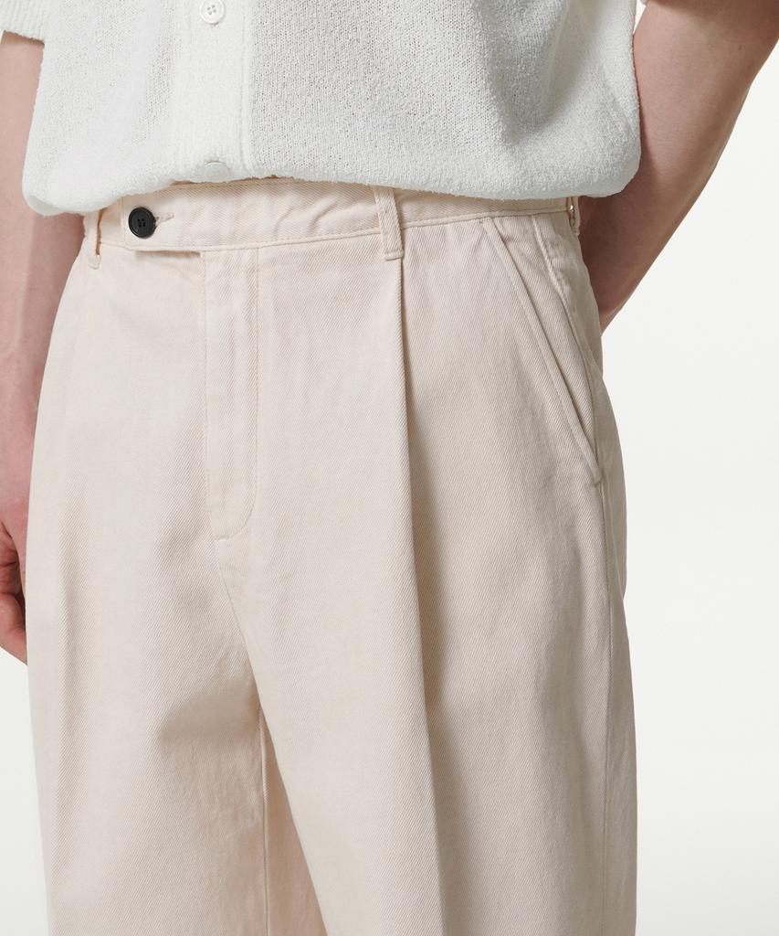 Musinsa Standard One-Pleat Wide Denim Slacks [Cream]