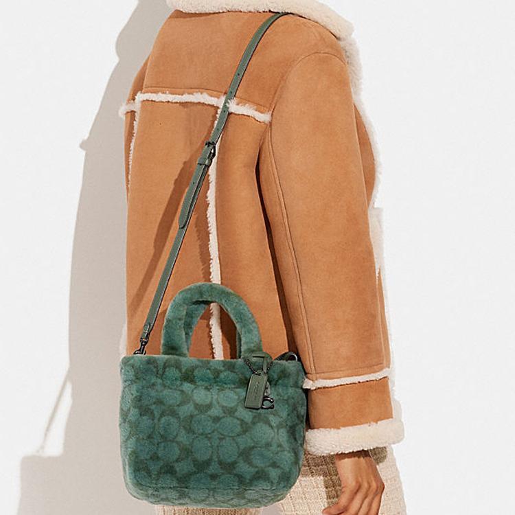 New COACH Shearling Tote Bag, Shopping Bag, Handbag, Shoulder Bag, Crossbody Bag Trumpets Women's Green CC441-V5GRN