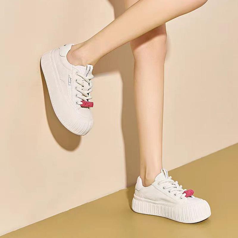 

Белые туфли для женщин Весна Новые Большие Кроссовки Bread Универсальные Толстые Кроссовки Для Увеличения Роста Спортивные Студенческие Повседневные Кроссовки Для Катания На Скейтборде 35