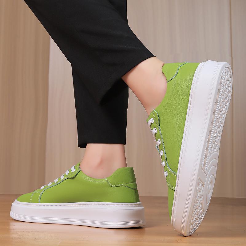 Fashion 2025 New Men's Casual Leather Shoes Outdoor Genuine Leather Designer Sneakers Comfy Flats Fashion Lace Up Tenis Masculino Shoes