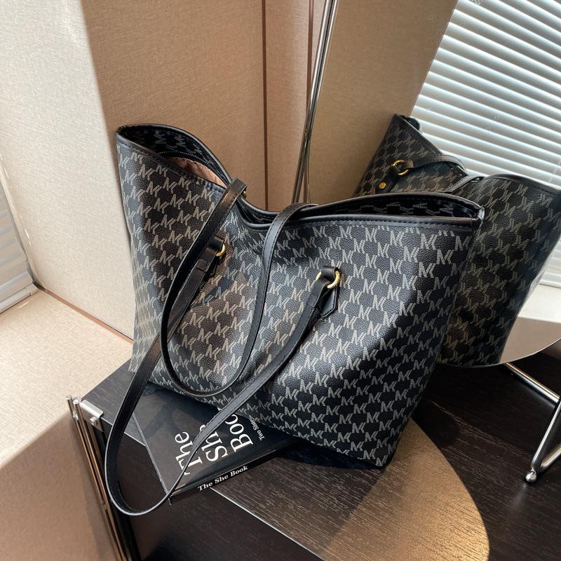 Pendler Damenhandtasche mit großem Fassungsvermögen Herbst und Winter neue Mode beliebt vielseitig Umhängetasche hochwertige Tragetasche