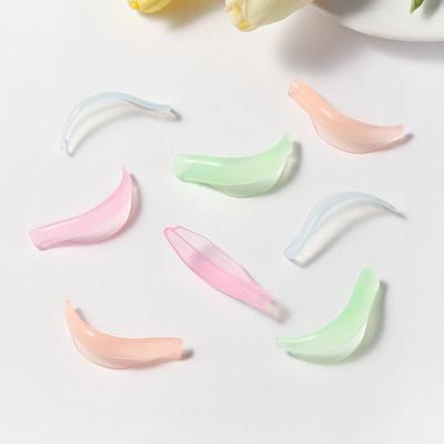4 Paar farbige Silikonpads für die Wimperndauerwelle, Lockenpads für das Wimpernlifting, mit Größentabelle, hypoallergenes, wiederverwendbares Zubehör