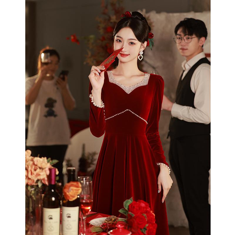 (Clear Goods) Burgundy Bridal Toast Engagement Dress Velvet Heavy Industry Wedding Dress Long Skirt