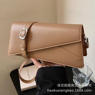 Advanced Sense of Foreign Style Small Bag Women's 2025 New Summer Versatile Messenger Bag Super Fire Shoulder Armpit Bag Small Square Bag