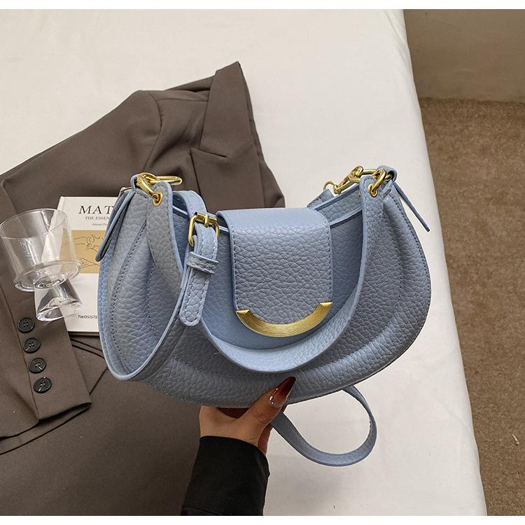Fashion Korean version niche underarm bag 2025 new simple hand shoulder bag versatile temperament messenger commuter women's bag