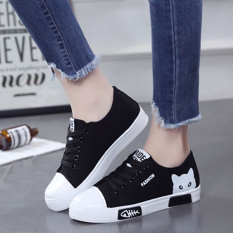 2025 spring new little white shoes female students versatile canvas shoes Korean version Harajuku board shoes cloth shoes running shoes